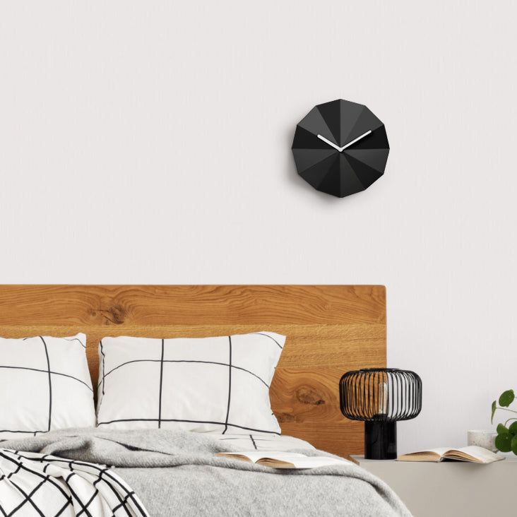 Delta Clock Black